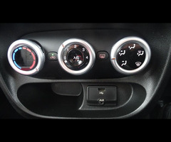 Fiat 500L 1.6 MultiJet Easy 5dr - 28