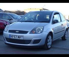 Ford Fiesta 1.3 Style Climate 3dr - 5