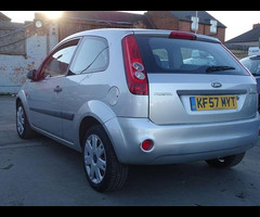 Ford Fiesta 1.3 Style Climate 3dr - 11