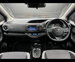 Toyota Yaris 1.5 VVT-h Y20 Bi-tone E-CVT Euro 6 (s/s) 5dr - 8