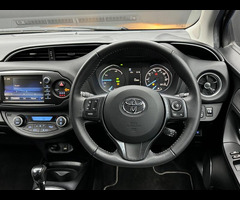 Toyota Yaris 1.5 VVT-h Y20 Bi-tone E-CVT Euro 6 (s/s) 5dr - 16