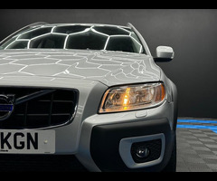 Volvo XC70 2.4 D5 SE Geartronic AWD Euro 5 5dr - 40