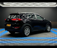 Hyundai Tucson 1.7 CRDi Blue Drive SE Nav Euro 6 (s/s) 5dr - 6