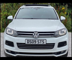 Volkswagen Touareg 3.0 TDI V6 BlueMotion Tech R-Line Tiptronic 4WD Euro 5 (s/s) 5dr - 7