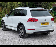 Volkswagen Touareg 3.0 TDI V6 BlueMotion Tech R-Line Tiptronic 4WD Euro 5 (s/s) 5dr - 9