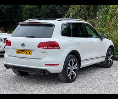 Volkswagen Touareg 3.0 TDI V6 BlueMotion Tech R-Line Tiptronic 4WD Euro 5 (s/s) 5dr - 11