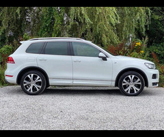 Volkswagen Touareg 3.0 TDI V6 BlueMotion Tech R-Line Tiptronic 4WD Euro 5 (s/s) 5dr - 13