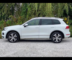 Volkswagen Touareg 3.0 TDI V6 BlueMotion Tech R-Line Tiptronic 4WD Euro 5 (s/s) 5dr - 14