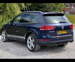 Volkswagen Touareg 3.0 TDI V6 BlueMotion Tech R-Line Tiptronic 4WD Euro 5 (s/s) 5dr - 10