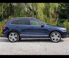 Volkswagen Touareg 3.0 TDI V6 BlueMotion Tech R-Line Tiptronic 4WD Euro 5 (s/s) 5dr - 15