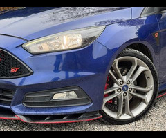 Ford Focus 2.0T EcoBoost ST-2 Euro 6 (s/s) 5dr - 15