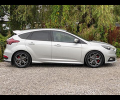 Ford Focus 2.0 TDCi ST-3 Euro 6 (s/s) 5dr - 12