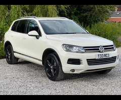 Volkswagen Touareg 3.0 TDI V6 BlueMotion Tech SE Tiptronic 4WD Euro 5 (s/s) 5dr - 5