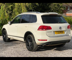 Volkswagen Touareg 3.0 TDI V6 BlueMotion Tech SE Tiptronic 4WD Euro 5 (s/s) 5dr - 9