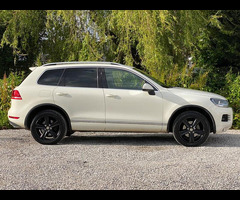 Volkswagen Touareg 3.0 TDI V6 BlueMotion Tech SE Tiptronic 4WD Euro 5 (s/s) 5dr - 13