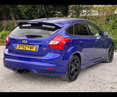 Ford Focus 2.0T EcoBoost ST-3 Euro 5 (s/s) 5dr - 4