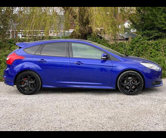 Ford Focus 2.0T EcoBoost ST-3 Euro 5 (s/s) 5dr - 11