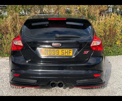 Ford Focus 2.0T EcoBoost ST-3 Euro 5 (s/s) 5dr - 8