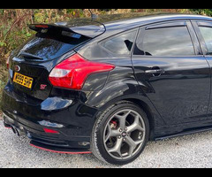 Ford Focus 2.0T EcoBoost ST-3 Euro 5 (s/s) 5dr - 29