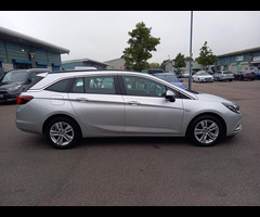 Vauxhall Astra 1.6 CDTi ecoFLEX Design Sports Tourer Euro 6 (s/s) 5dr - 10