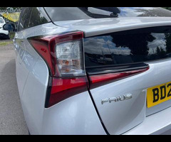 Toyota Prius 1.8 VVTi Excel Euro 6 (S/S) CVT 5Dr - 32