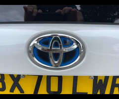 Toyota Prius 1.8 VVTi Excel Euro 6 (S/S) CVT 5Dr - 32