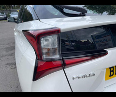 Toyota Prius 1.8 VVTi Excel Euro 6 (S/S) CVT 5Dr - 31