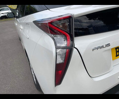 Toyota Prius 1.8 VVTi Excel Euro 6 (S/S) CVT 5Dr - 28