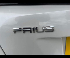 Toyota Prius 1.8 VVTi Excel Euro 6 (S/S) CVT 5Dr - 29