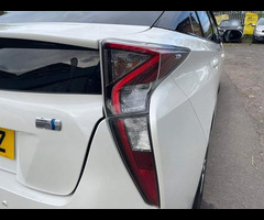 Toyota Prius 1.8 VVTi Excel Euro 6 (S/S) CVT 5Dr - 32