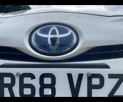 Toyota Prius 1.8 VVTi Excel Euro 6 (S/S) CVT 5Dr - 39