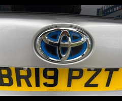 Toyota Prius 1.8 VVTi Excel Euro 6 (S/S) CVT 5Dr - 33