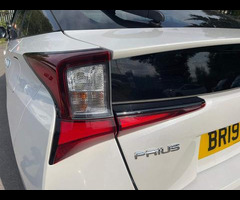 Toyota Prius 1.8 VVTi Excel Euro 6 (S/S) CVT 5Dr - 30