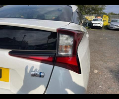 Toyota Prius 1.8 VVTi Excel Euro 6 (S/S) CVT 5Dr - 33