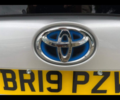 Toyota Prius 1.8 VVTi Excel Euro 6 (S/S) CVT 5Dr - 31