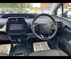 Toyota Prius 1.8 VVTi Excel Euro 6 (S/S) CVT 5Dr - 17