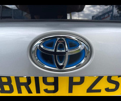 Toyota Prius 1.8 VVTi Excel Euro 6 (S/S) CVT 5Dr - 34