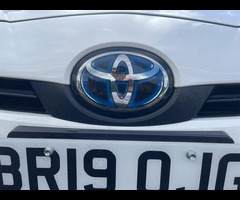 Toyota Prius 1.8 VVTi Excel Euro 6 (S/S) CVT 5Dr - 37