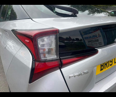 Toyota Prius 1.8 VVTi Excel Euro 6 (S/S) CVT 5Dr - 31