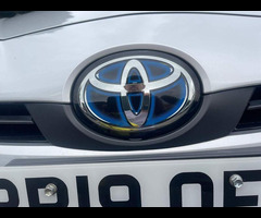 Toyota Prius 1.8 VVTi Excel Euro 6 (S/S) CVT 5Dr - 43