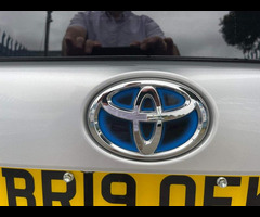 Toyota Prius 1.8 VVTi Excel Euro 6 (S/S) CVT 5Dr - 31