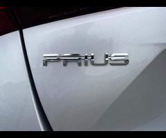 Toyota Prius 1.8 VVTi Excel Euro 6 (S/S) CVT 5Dr - 32