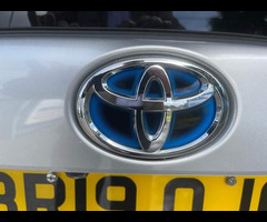 Toyota Prius 1.8 VVTi Excel Euro 6 (S/S) CVT 5Dr - 32