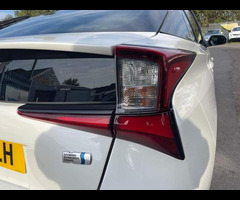 Toyota Prius 1.8 VVTi Excel Euro 6 (S/S) CVT 5Dr - 33