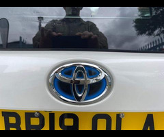 Toyota Prius 1.8 VVTi Excel Euro 6 (S/S) CVT 5Dr - 32