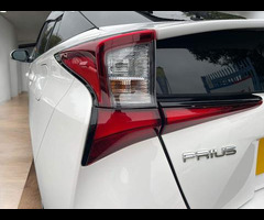 Toyota Prius 1.8 VVTi Excel Euro 6 (S/S) CVT 5Dr - 30