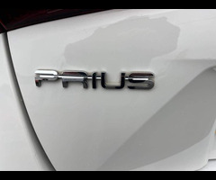 Toyota Prius 1.8 VVTi Excel Euro 6 (S/S) CVT 5Dr - 31