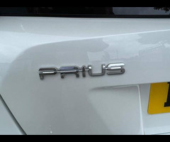 Toyota Prius 1.8 VVTi Excel Euro 6 (S/S) CVT 5Dr - 29