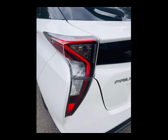 Toyota Prius 1.8 VVTi Excel Euro 6 (S/S) CVT 5Dr - 28