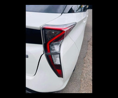 Toyota Prius 1.8 VVTi Excel Euro 6 (S/S) CVT 5Dr - 29